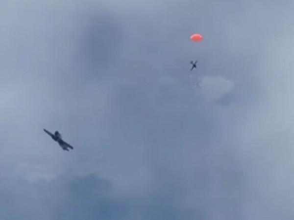 Як-52 збиває "Орлан" - відео