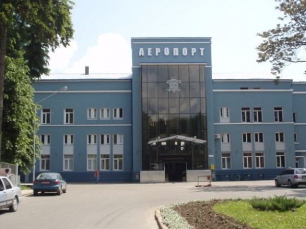 До суду скеровано справу про розтрату коштів на ремонт аеропорту Чернівців