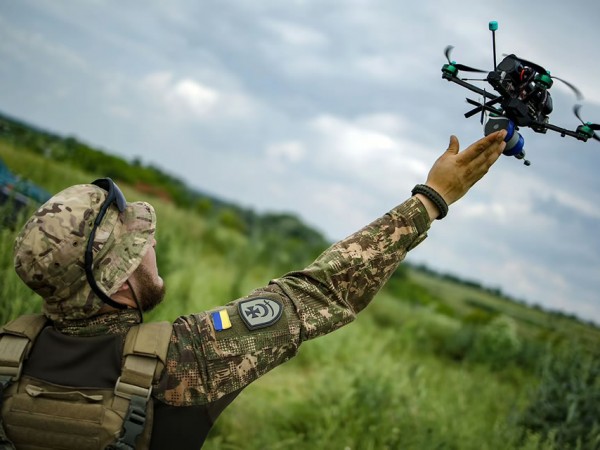 Міноборони спростило правила використання дронів для фронту
