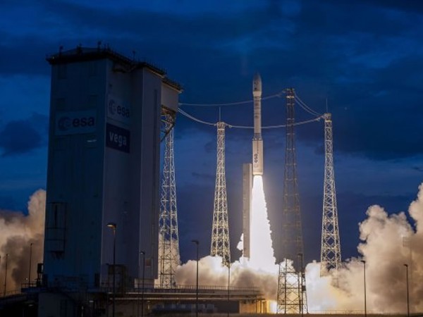 Велика Британія та Україна підписали історичну угоду про співпрацю в космічній сфері