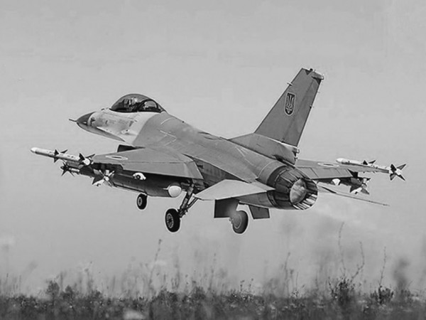 Втрачено F-16, льотчик живий