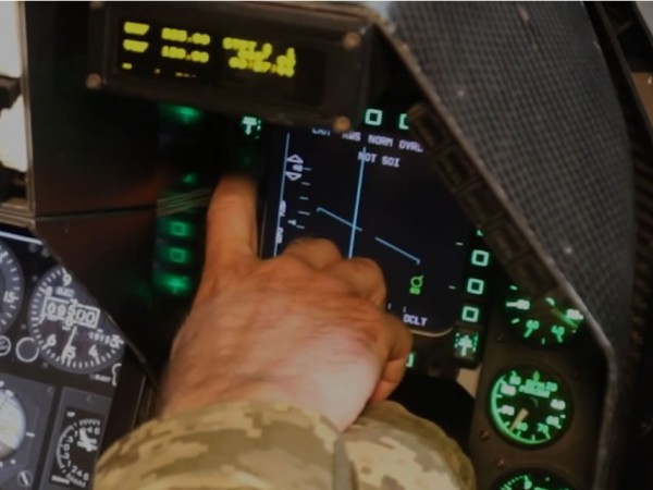 Україна отримала перші мобільні тренажери для підготовки пілотів F-16
