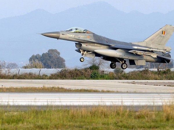 Бельгія не зможе надати Україні винищувачі F-16