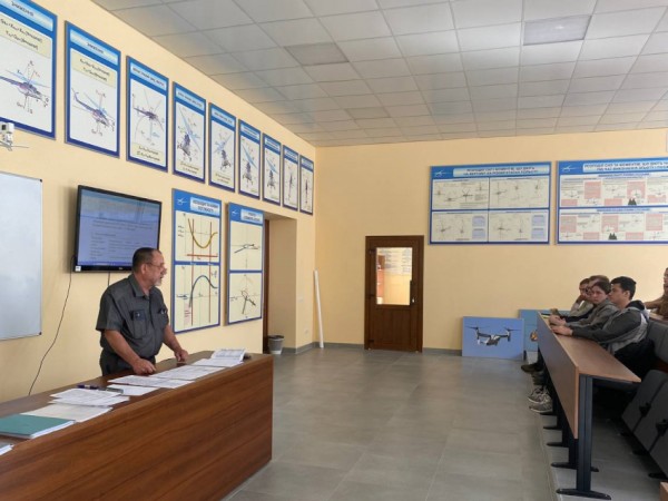 Майбутні авіатехніки зустрілися з гарантом освітньої програми