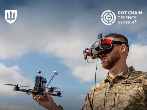 Перші 100 тисяч FPV-дронів передано військовим через DOT-Chain Defence