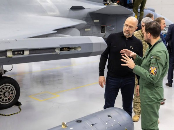 Україна та Швеція просуваються у переговорах щодо постачання літаків Gripen