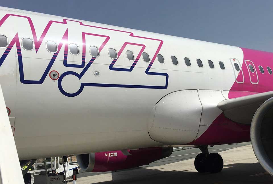 Wizz Air скорочує мережу польотів