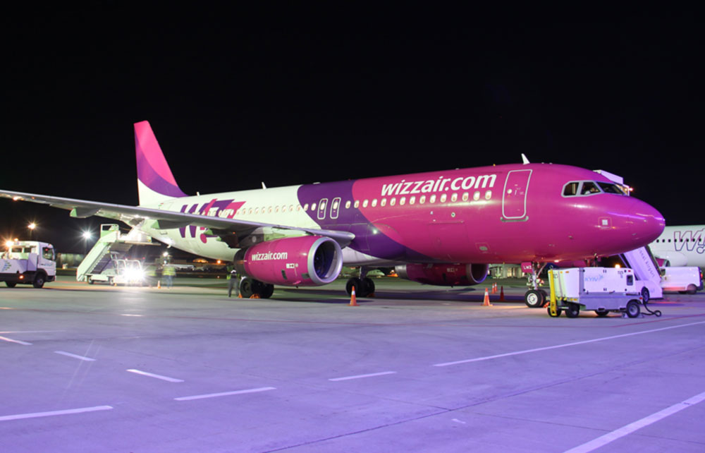 Wizz Air залишила в системі бронювання три рейси з України