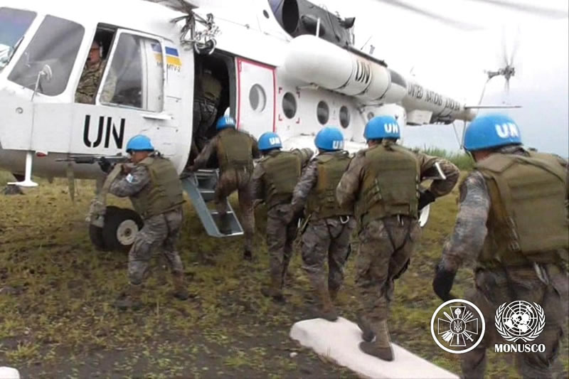 Украинские вертолетчики провели тренировку с гватемальским контингентом