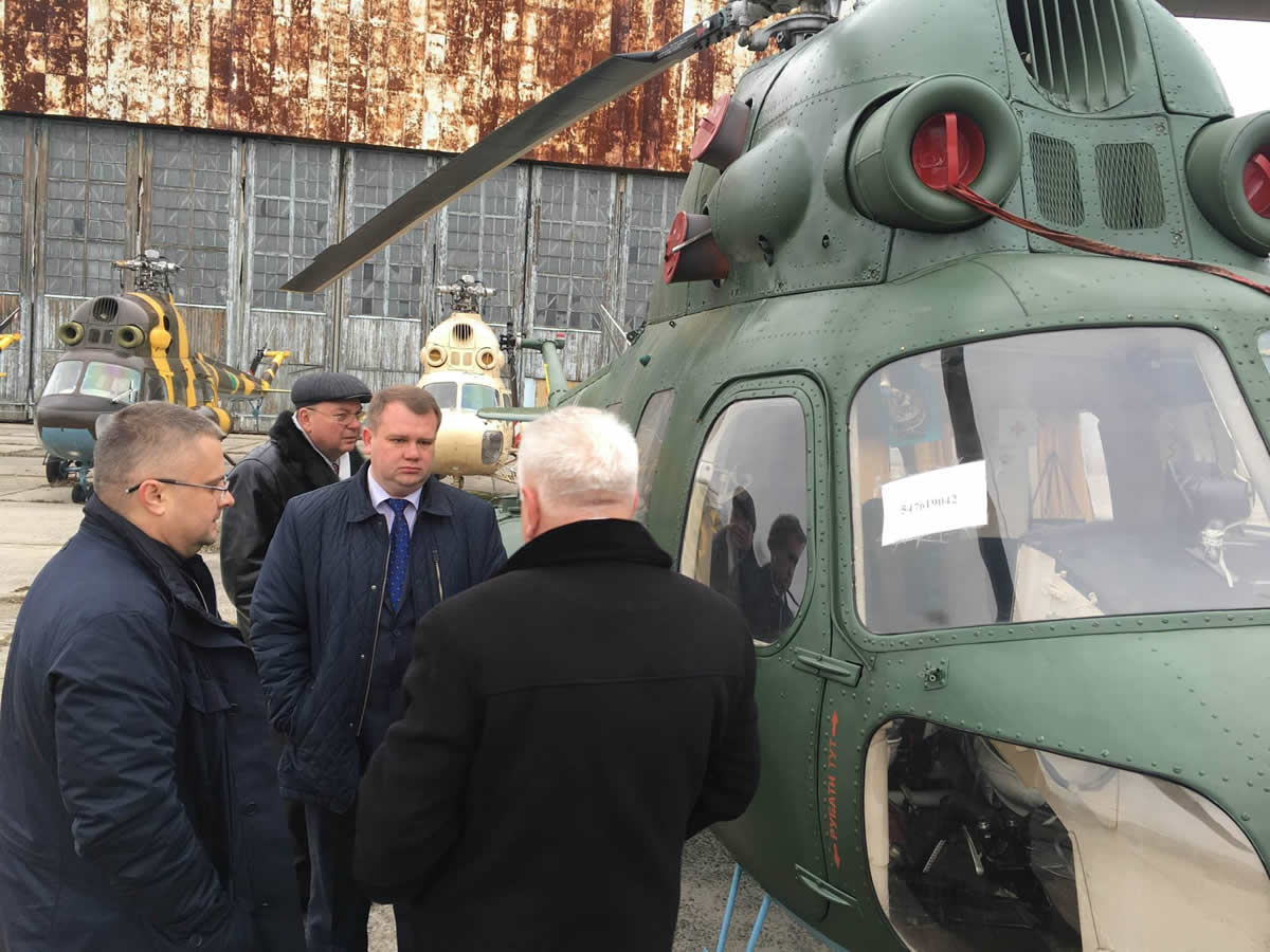 Глава Укроборонпрома посетил Винницкий авиационный завод