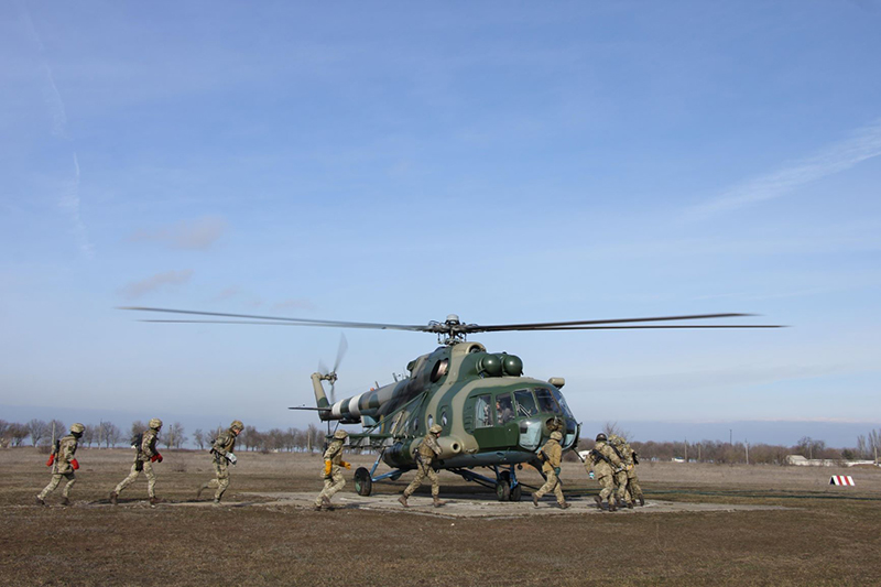 Для Ми-8 заказали новые лопасти