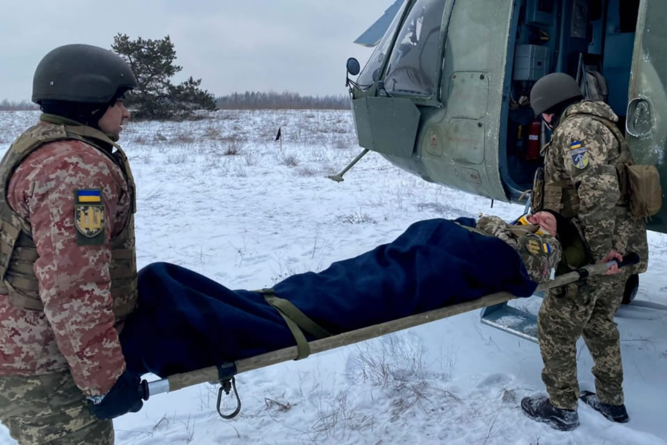 В Луганской области провели занятия по тактической медицине и аэромедицинской эвакуации раненых