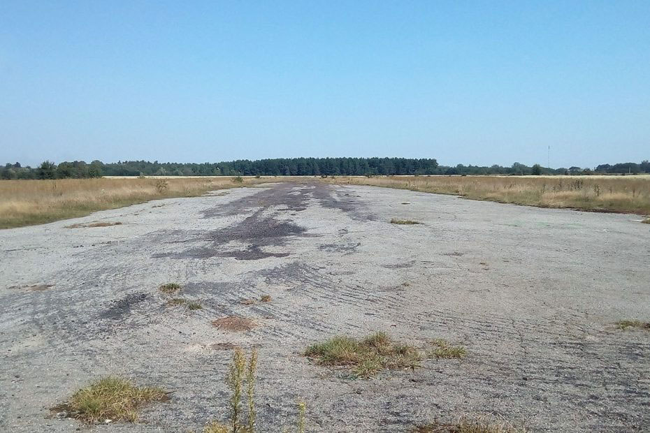 На Львівщині бізнесмен незаконно захопив злітну смугу