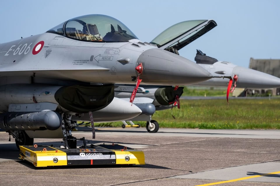 Перші винищувачі F-16 від Данії Україна отримає влітку