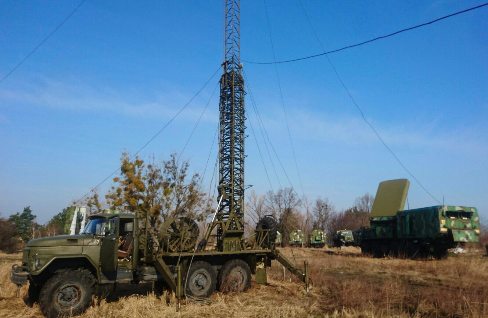 Пилоты отработали приемы преодоления ПВО