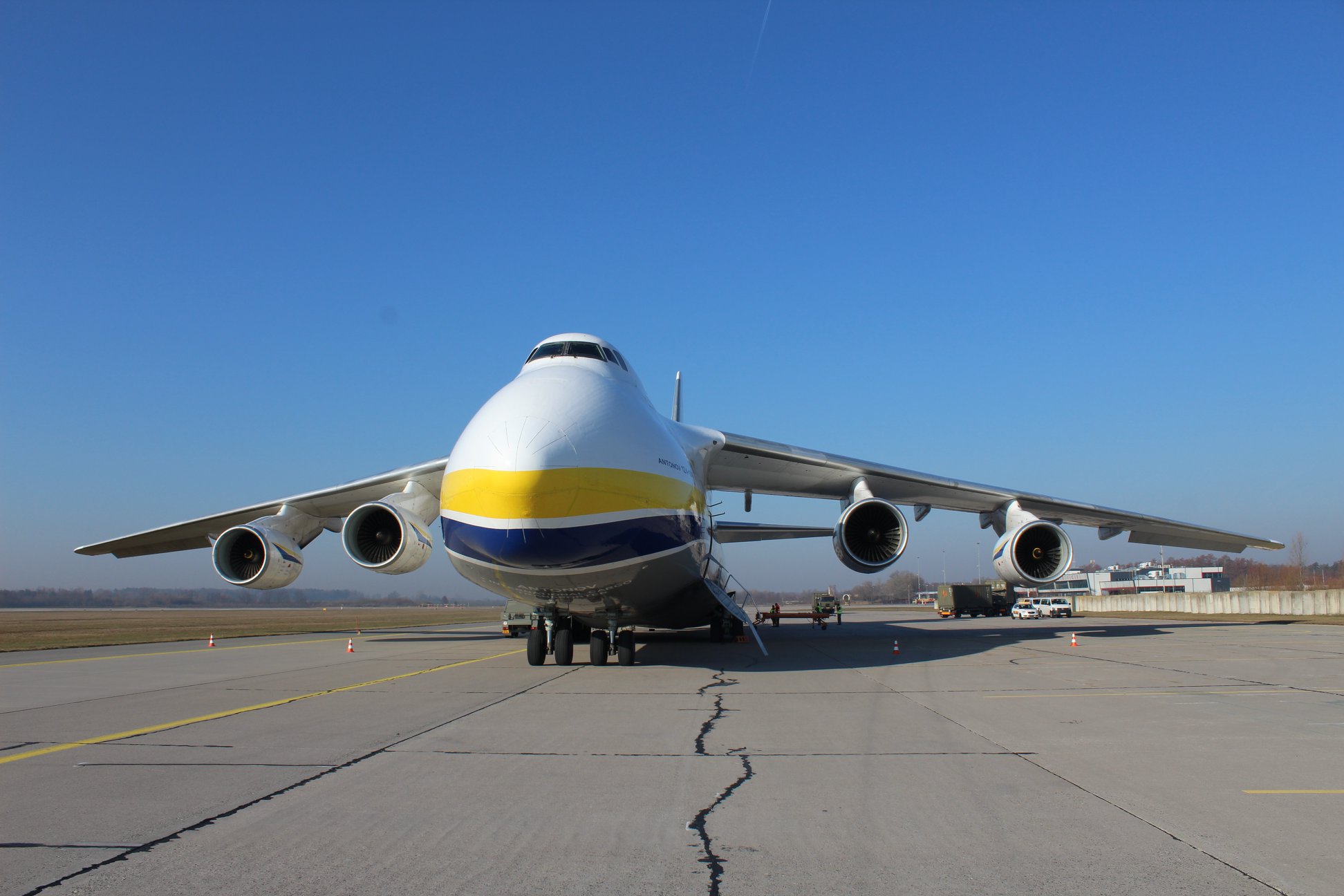 100% стратегических авиаперевозок в интересах НАТО выполняют украинские самолеты