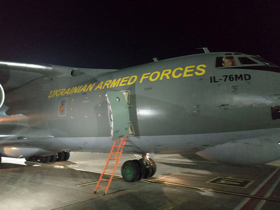 Экипаж Ил-76МД по прибытии из Китая отправлен на самоизоляцию