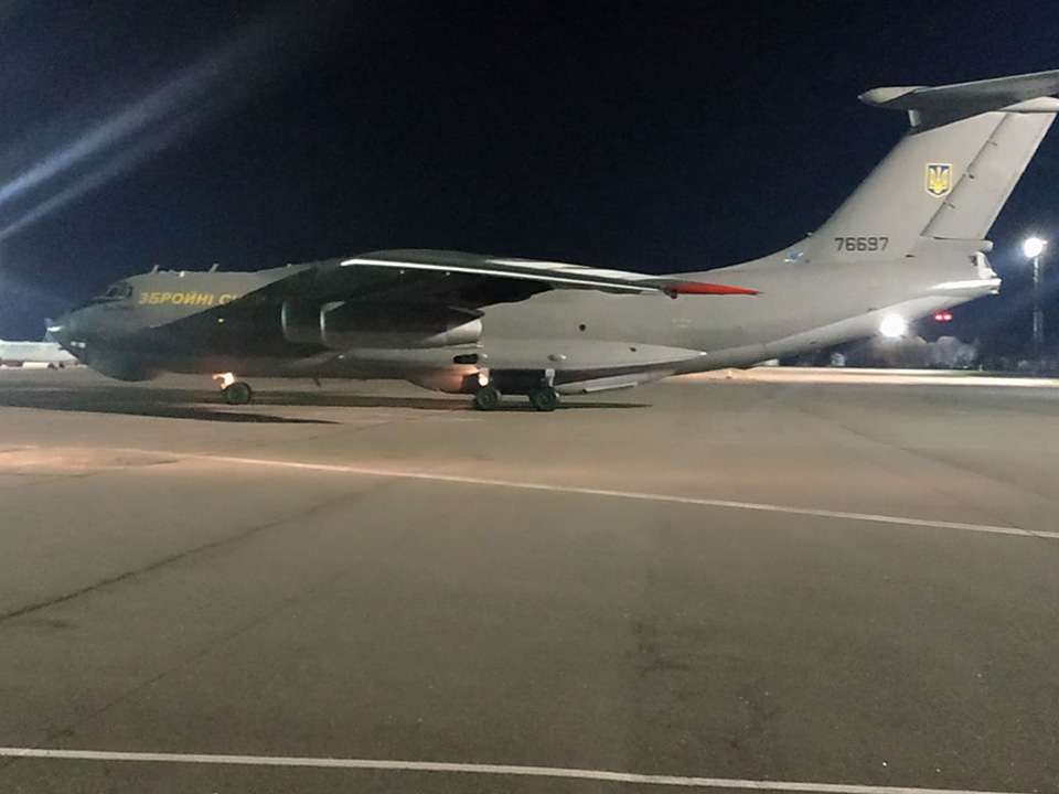 Военно-транспортный самолет доставил в Украину важный медицинский груз