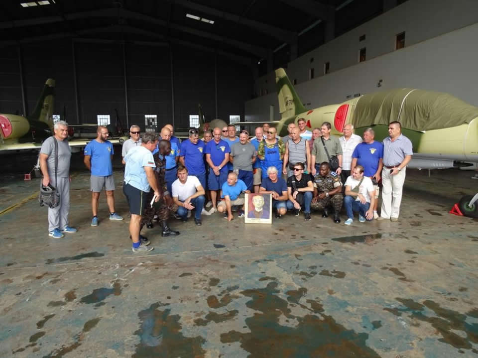 14 работников Одесского авиационного завода успешно вернулись из Уганды в Украину