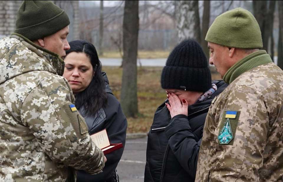 На Житомирщині вручили нагороди військовим авіаторам та сім’ї загиблого льотчика