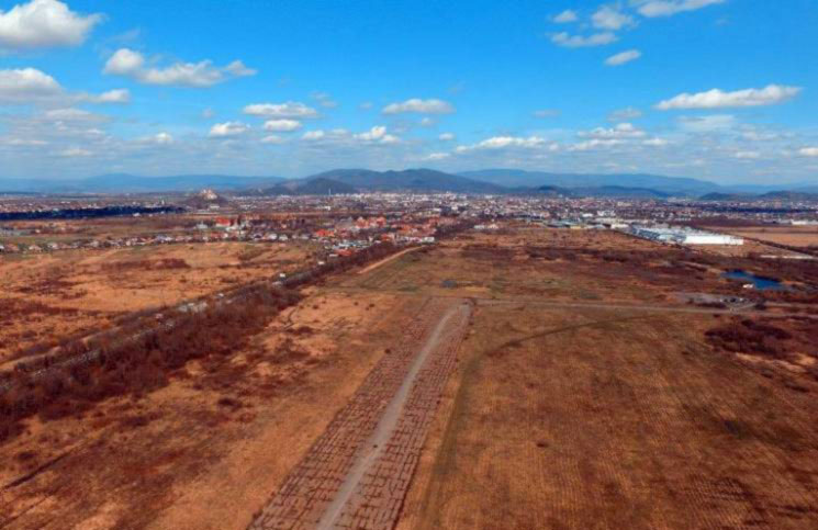 Аэропорт в Мукачево спроектируют в рамках Евро-2012