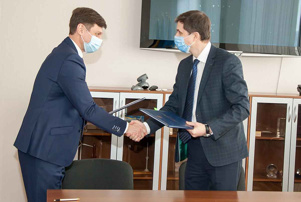 Госкосмос и Госгеокадастр подписали Меморандум о сотрудничестве