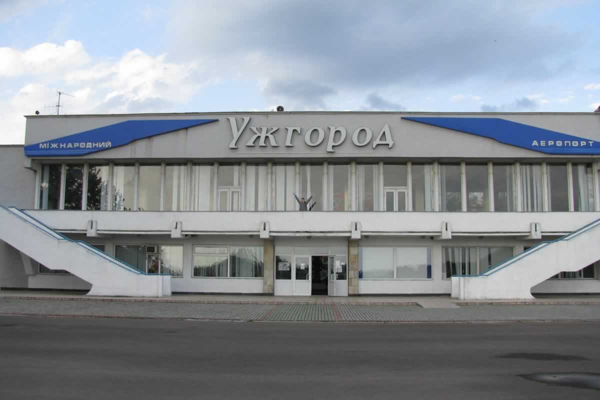 Украина надеется на скорое восстановления работы международного аэропорта 