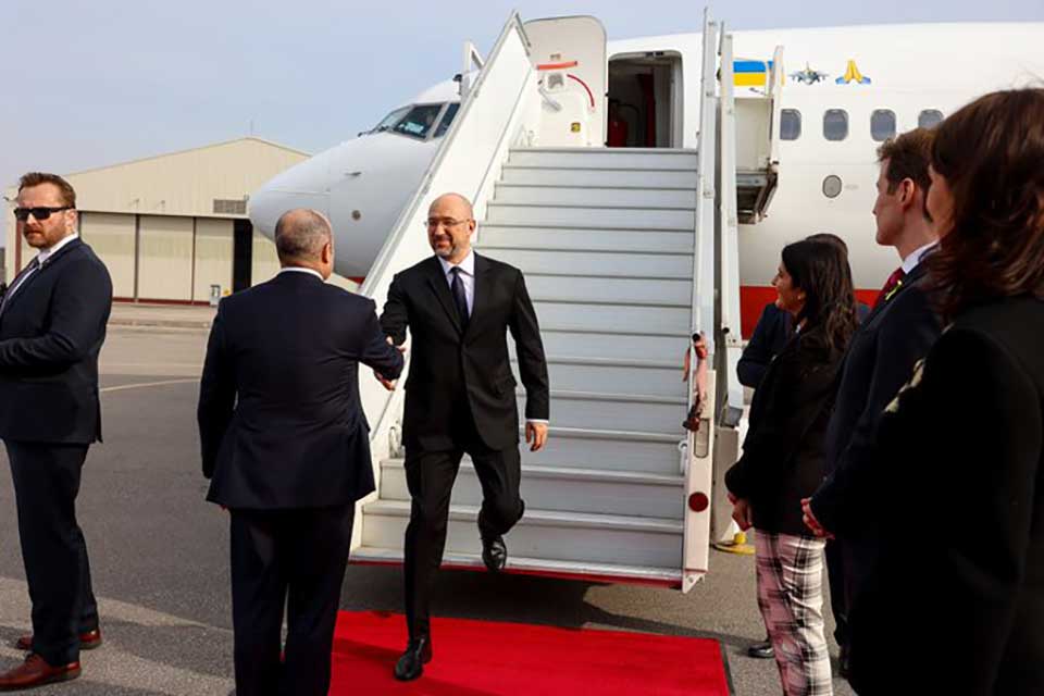 Прем'єр-міністр Шмигаль прилетів до Канади літаком української авіакомпанії