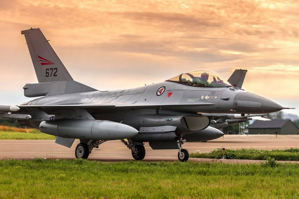 Норвегія готується передати Україні 22 літака F-16