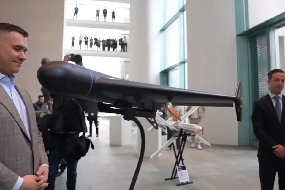 Німеччина підписала угоду з Україною про виробництво тисяч автономних ударних дронів