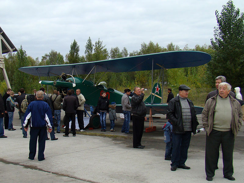 Харьковчане построили реплику По-2