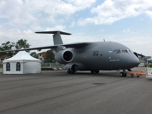 Украинский Ан-178 прибыл на Берлинский авиасалон