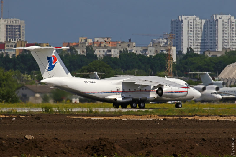 Самолет Каддафи улетел из Украины
