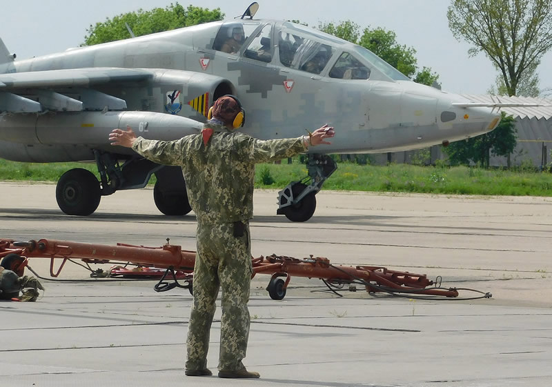 Выпускники ХНУВС готовятся к полетам на боевое применение