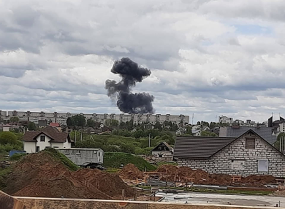 В Беларуси разбился военный самолет