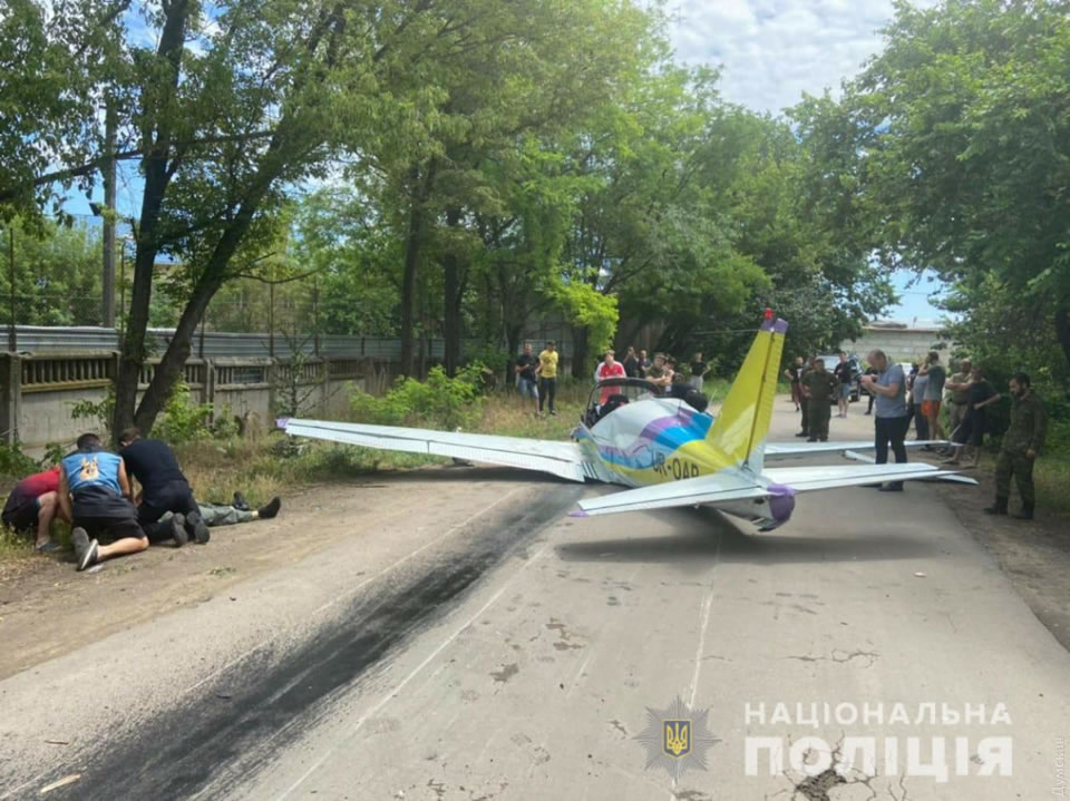 В Одессе разбился самолет