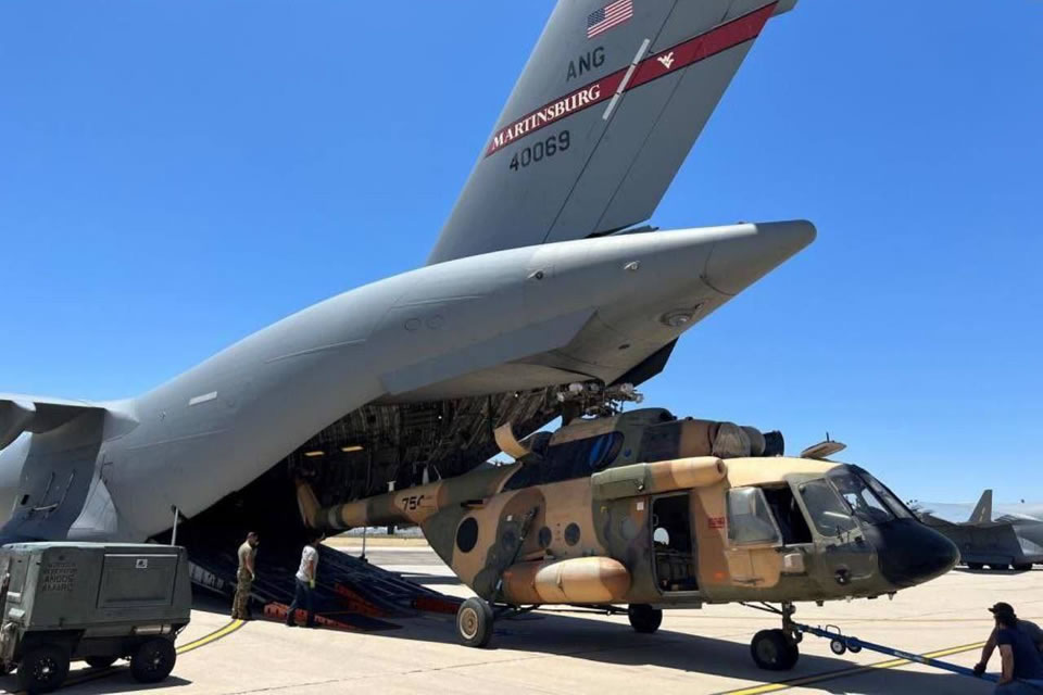 У агресора новій напад істерики від переданих США Мі-17