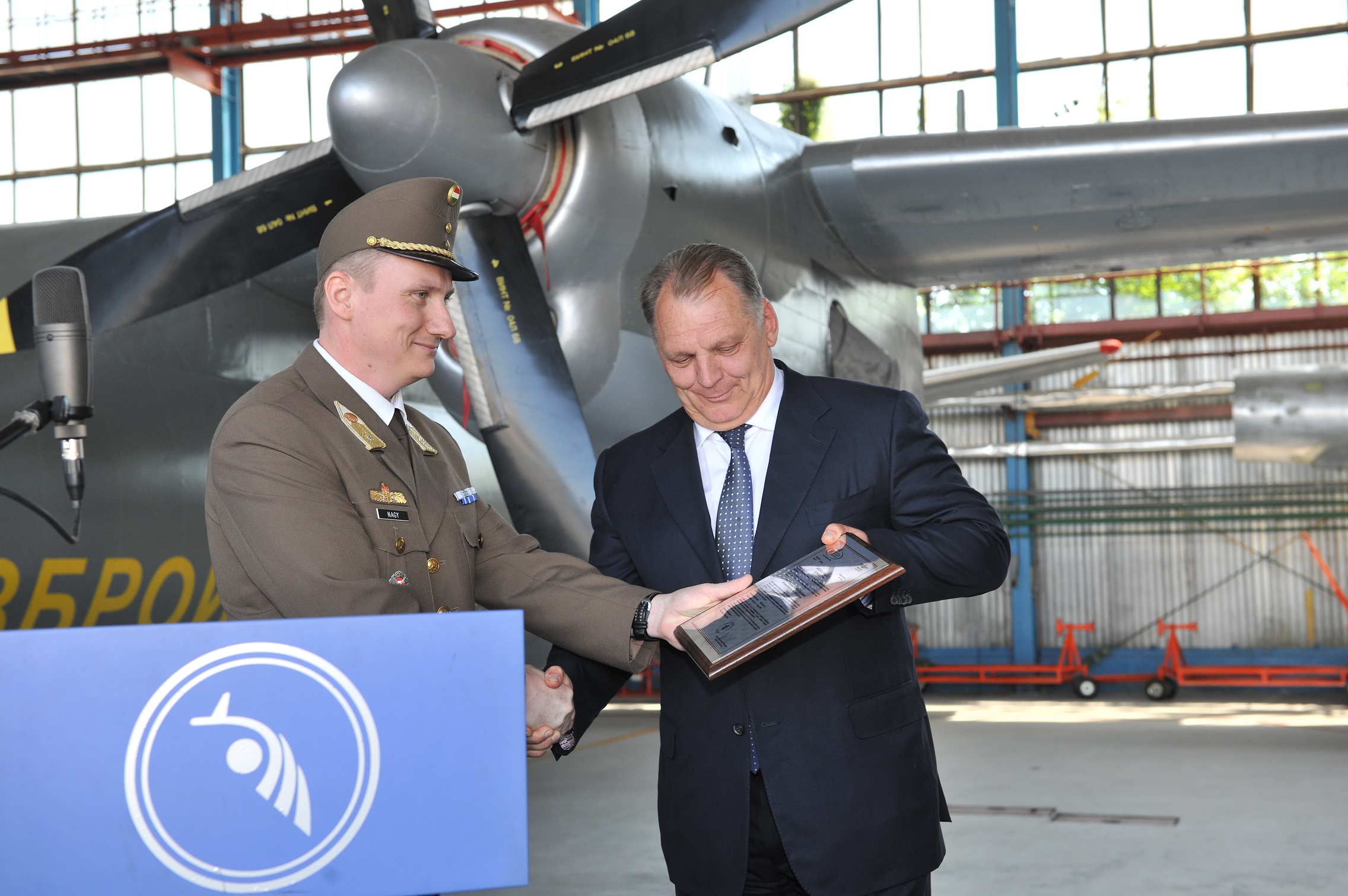 Киевский авиазавод 410 ГА получил сертификат соответствия стандартам НАТО, - 