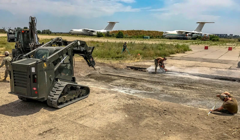На учениях «Си Бриз-2019» учились «ремонтировать» взлетно-посадочную полосу