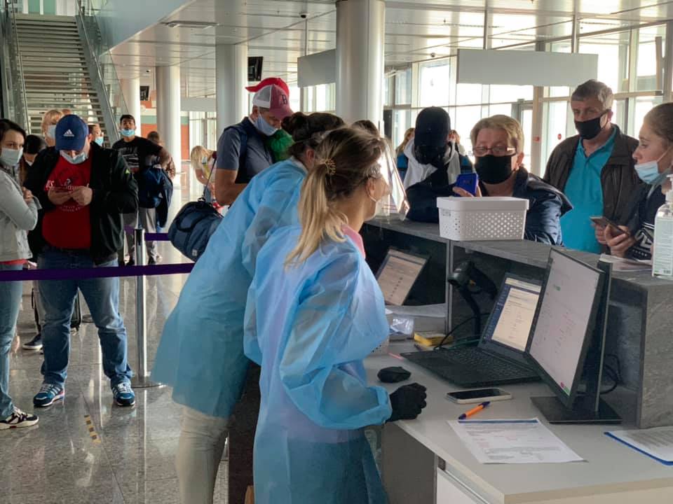 Во львовском аэропорту заработал пункт забора лаборатории ПЦР тестов