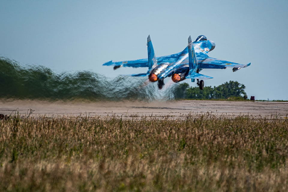 Эскадрилия Су-27 провела летно-тактические учения по практическому применению авиационных средств поражения