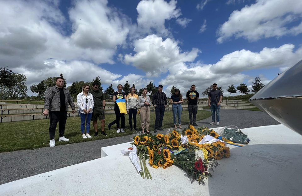 Українці вшанували пам'ять загиблих у трагедії MH17