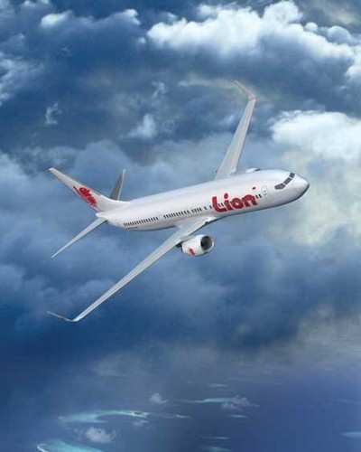 Boeing показал новый самолет - 737-900ER
