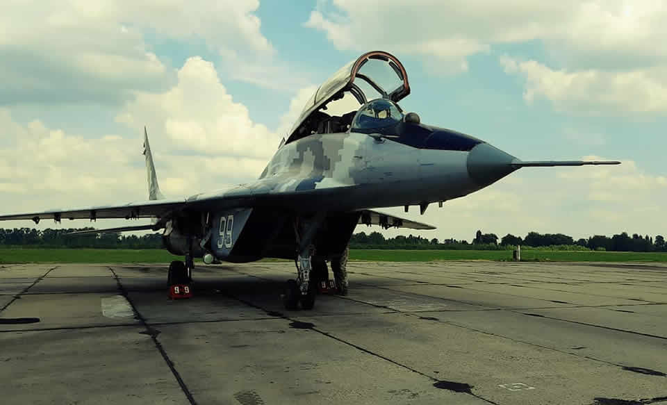 На Киевщине авиаторы оттачивают мастерство ведения воздушного боя