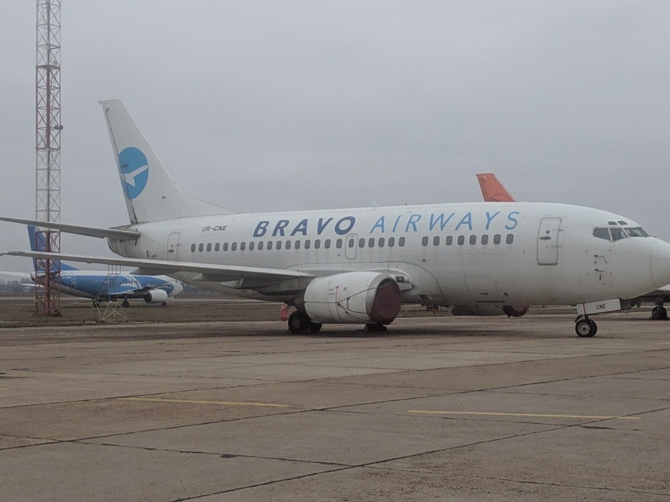Boeing авиакомпании Bravo продают за миллион без документов