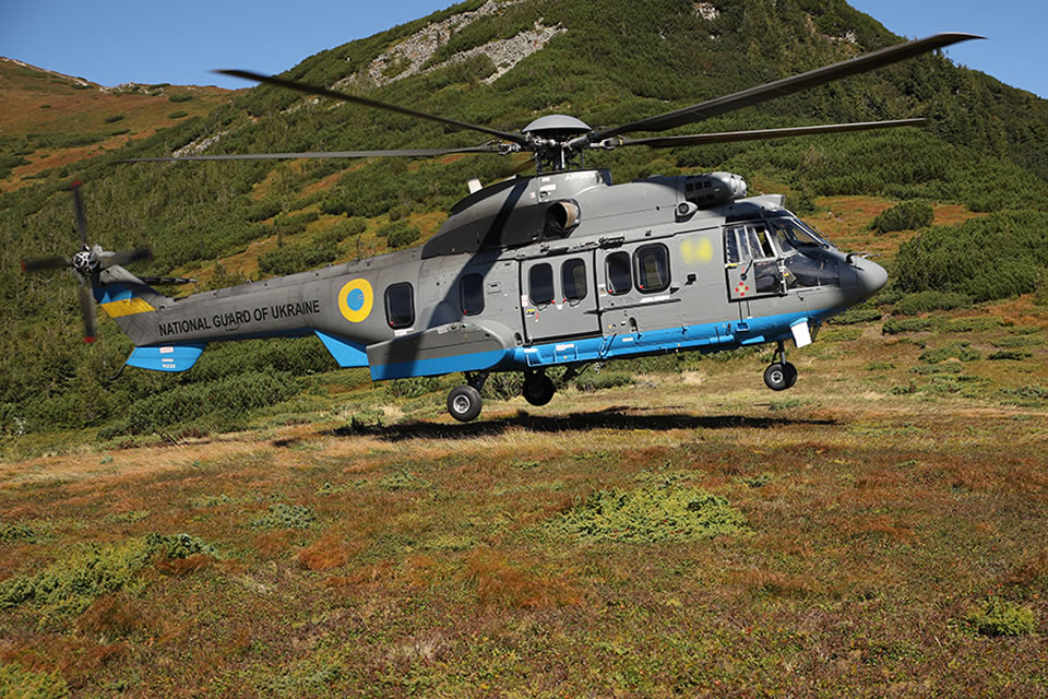 Пилоты H225 учились летать в горах