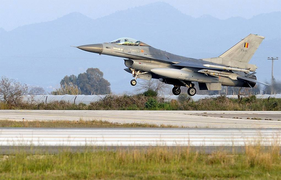 Бельгія не зможе надати Україні винищувачі F-16