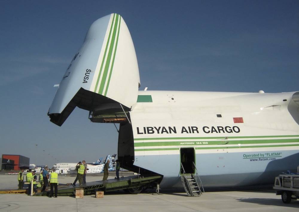 Украина намерена выставить на аукцион принадлежащий Ливии Ан-124 