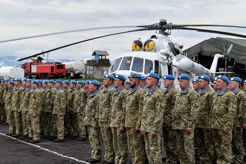 Украинских миротворцев в ДР Конго наградили медалями «За службу миру»