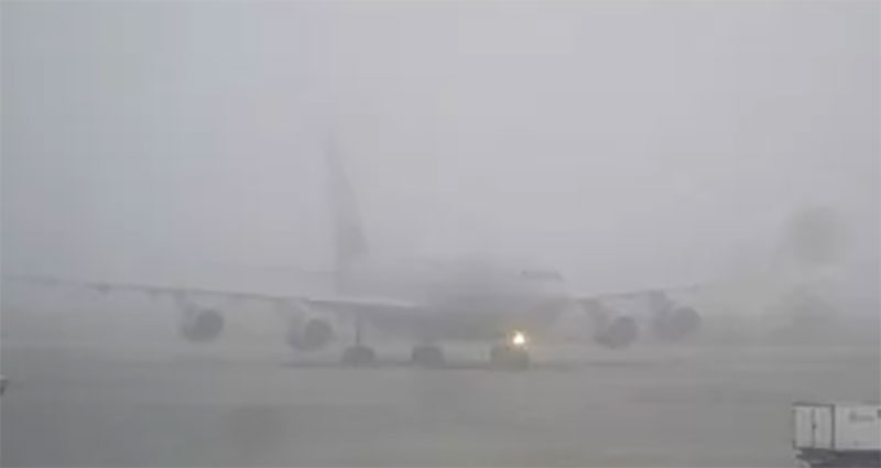 Аэропорты сообщают о задержках рейсов из-за туманов